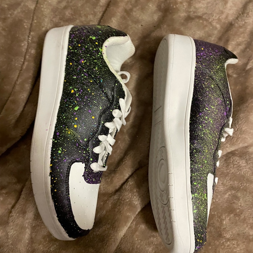Costom painted leather shoes